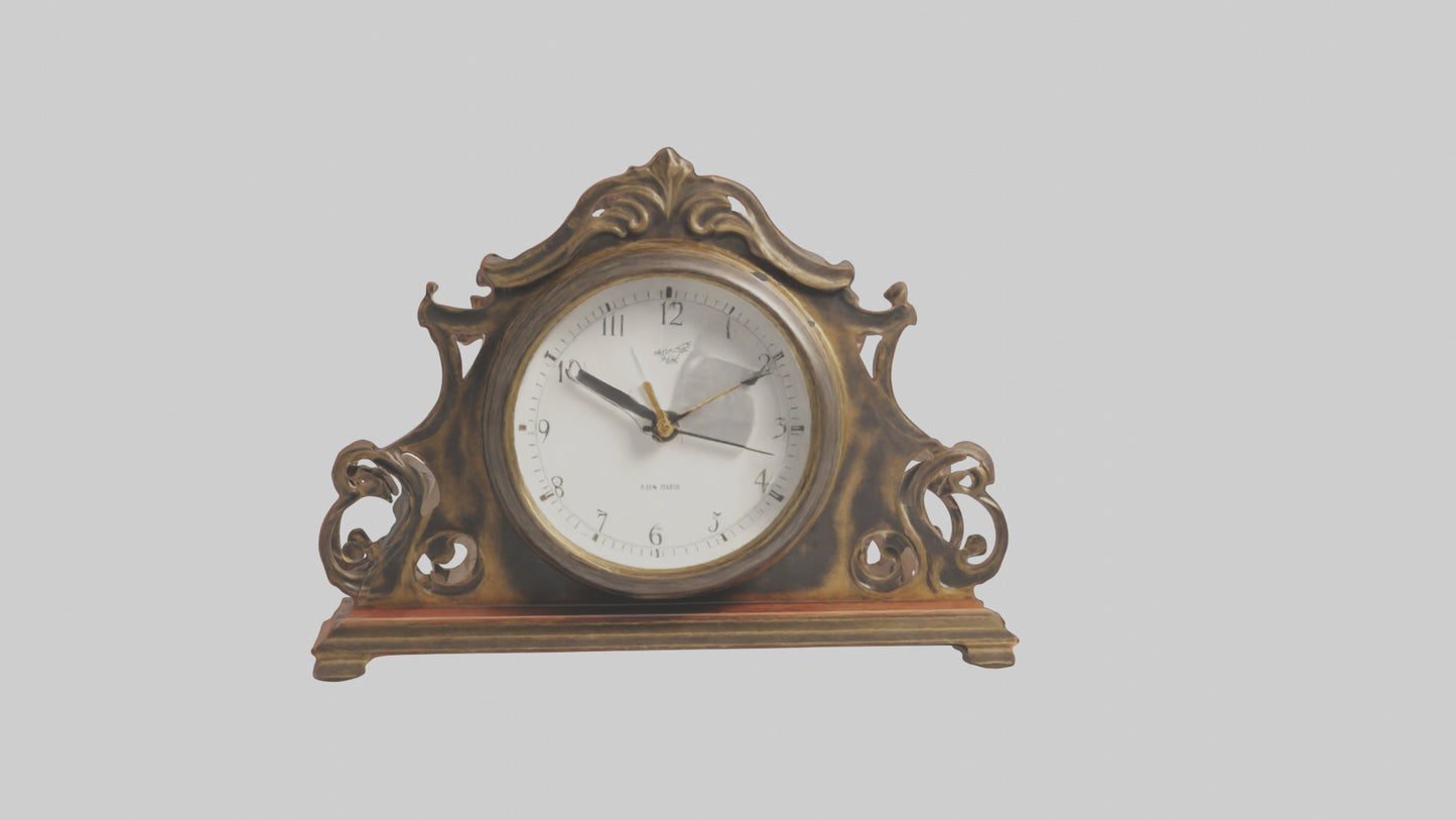 Clock with Picture Frame model VR / AR / low-poly
