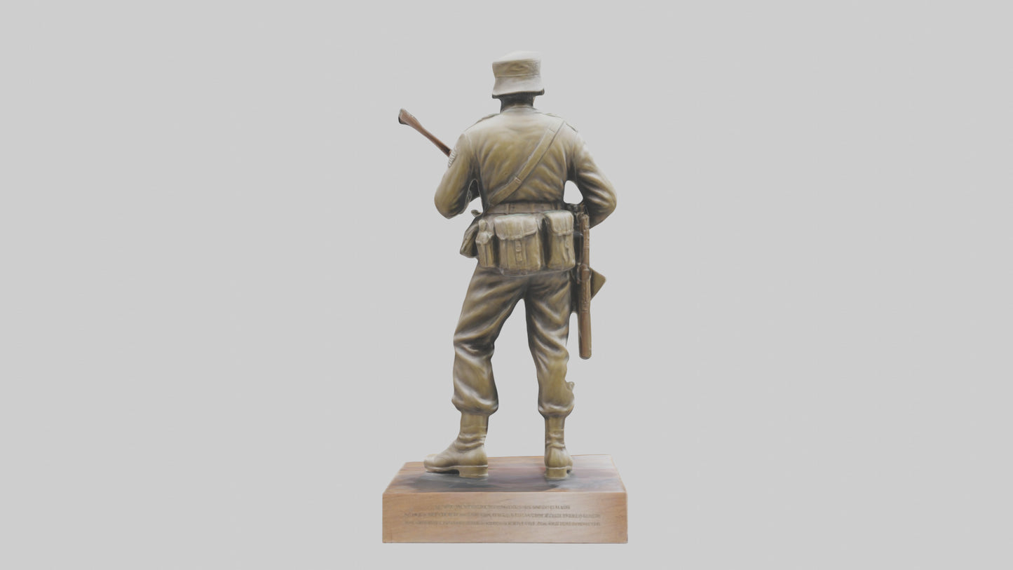 Commemorative Soldier Statue model VR / AR / low-poly