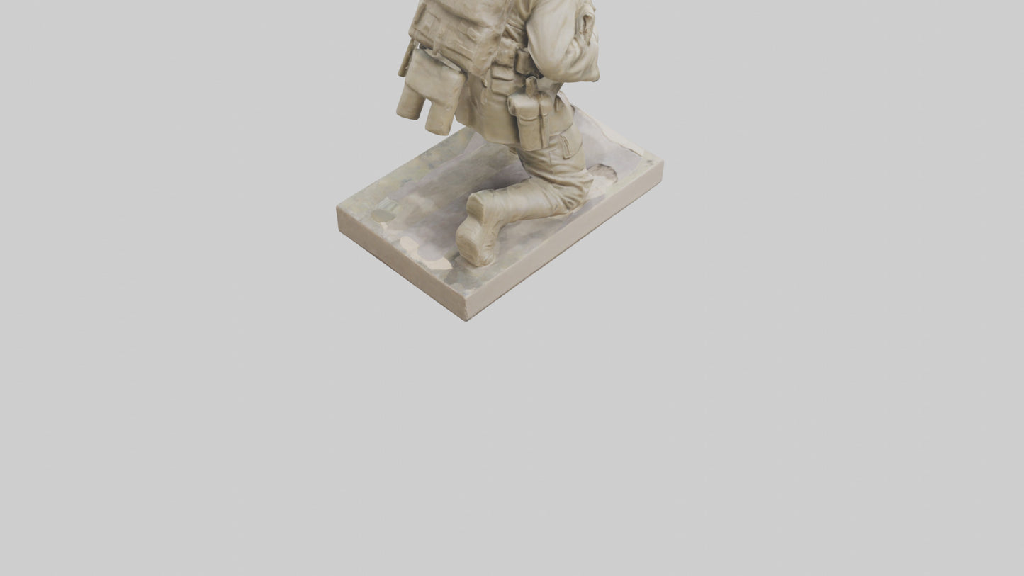 3D model Kneeling Soldier sculpture model VR / AR / low-poly