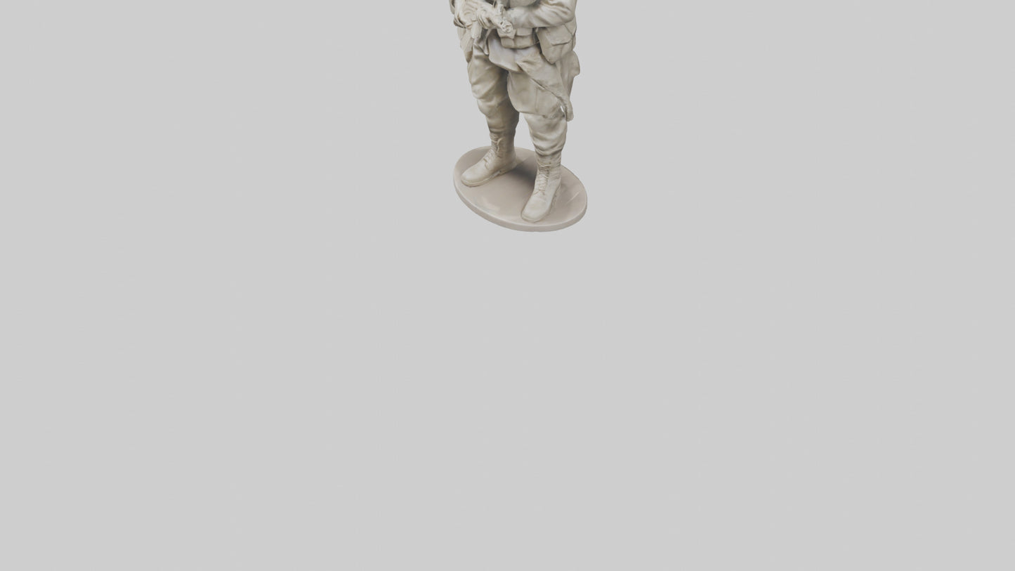 Resilient Soldier Statue model VR / AR / low-poly