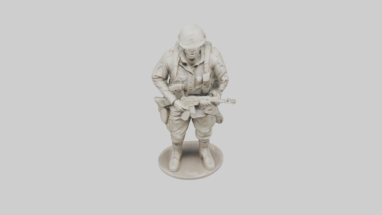 Resilient Soldier Statue model VR / AR / low-poly