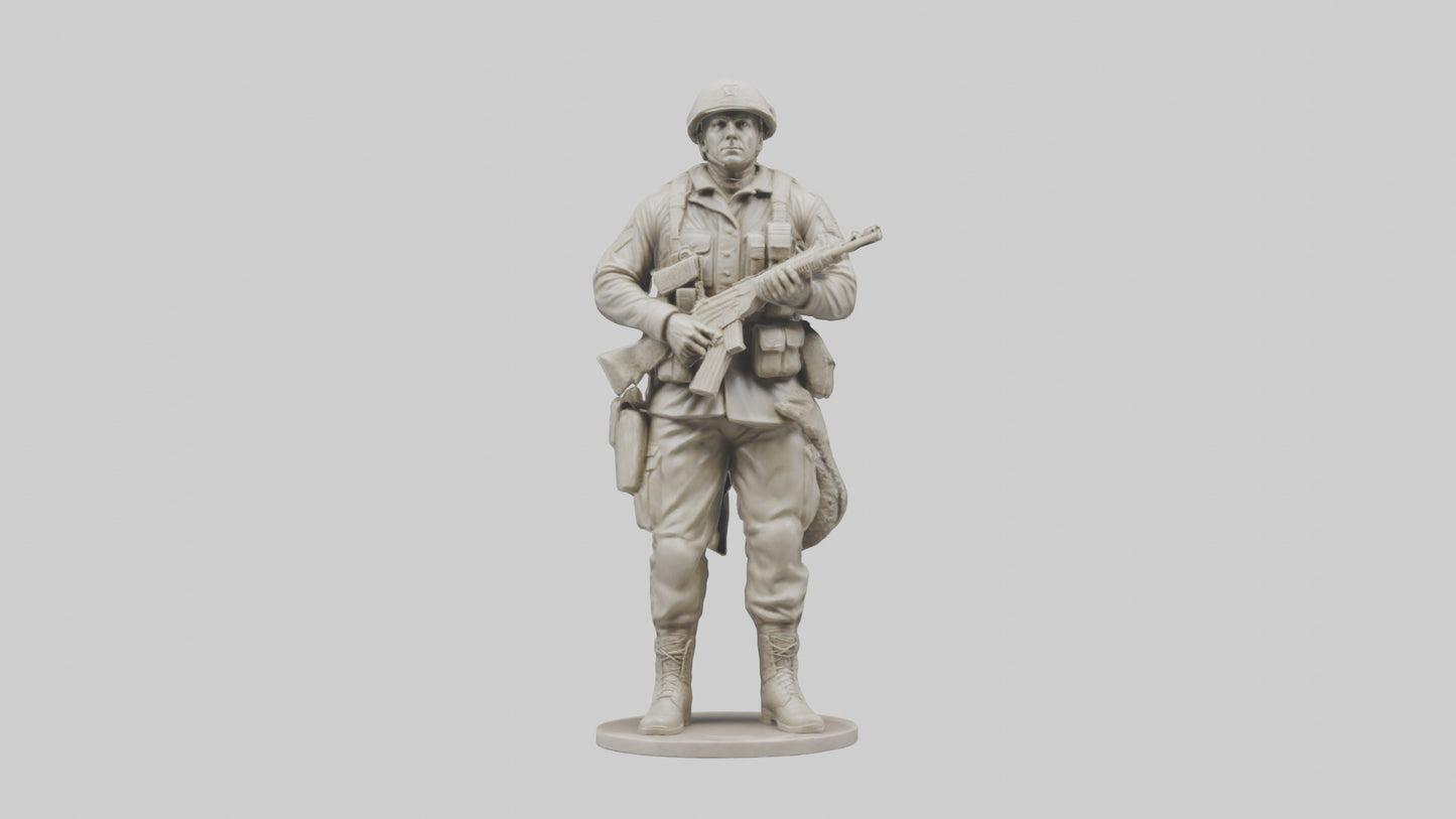 Resilient Soldier Statue model VR / AR / low-poly