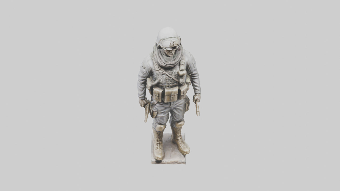 Soldier in Full Gear Statue model 3D model